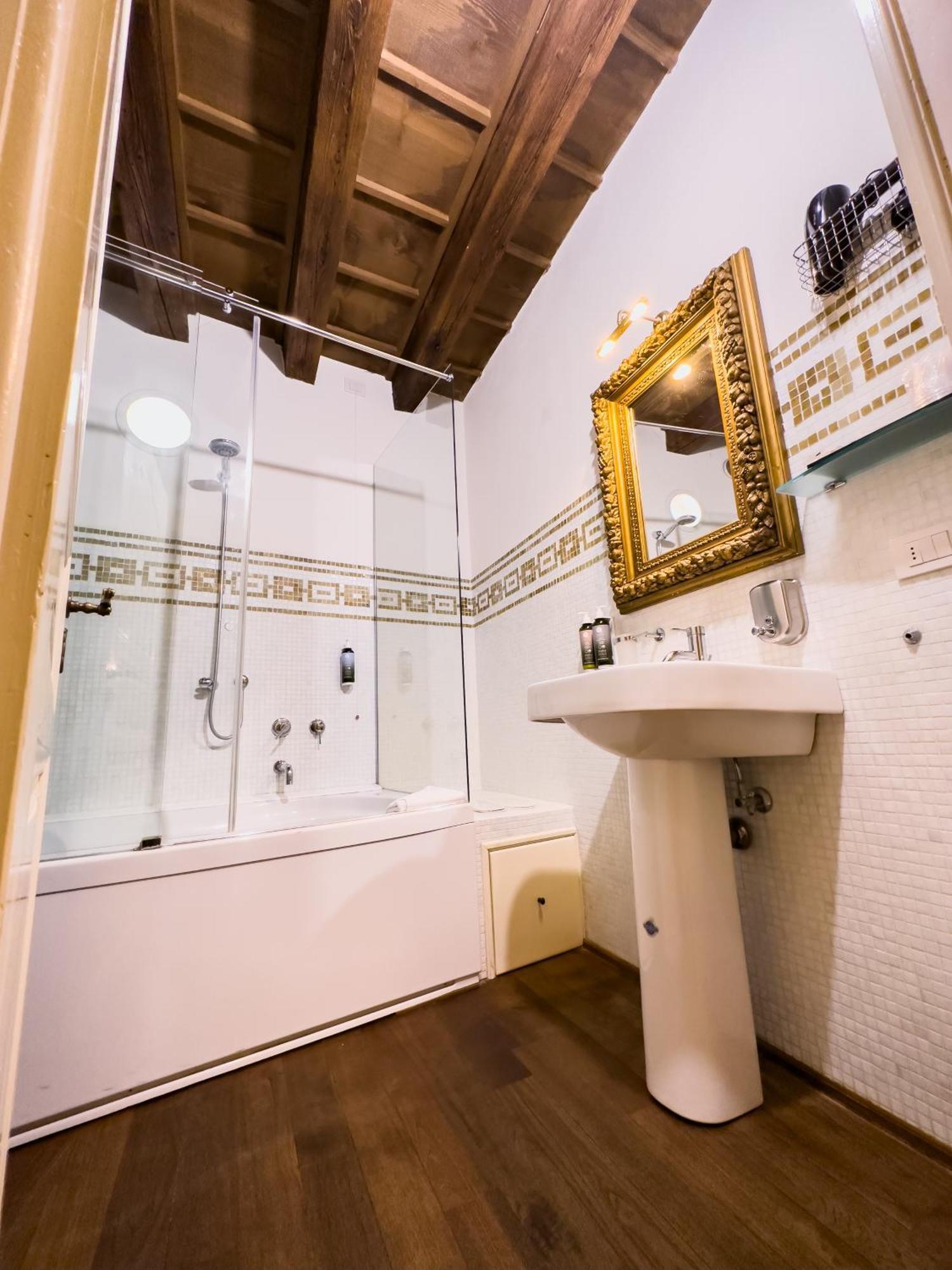 Truly Verona - Delle Erbe Suites Kültér fotó