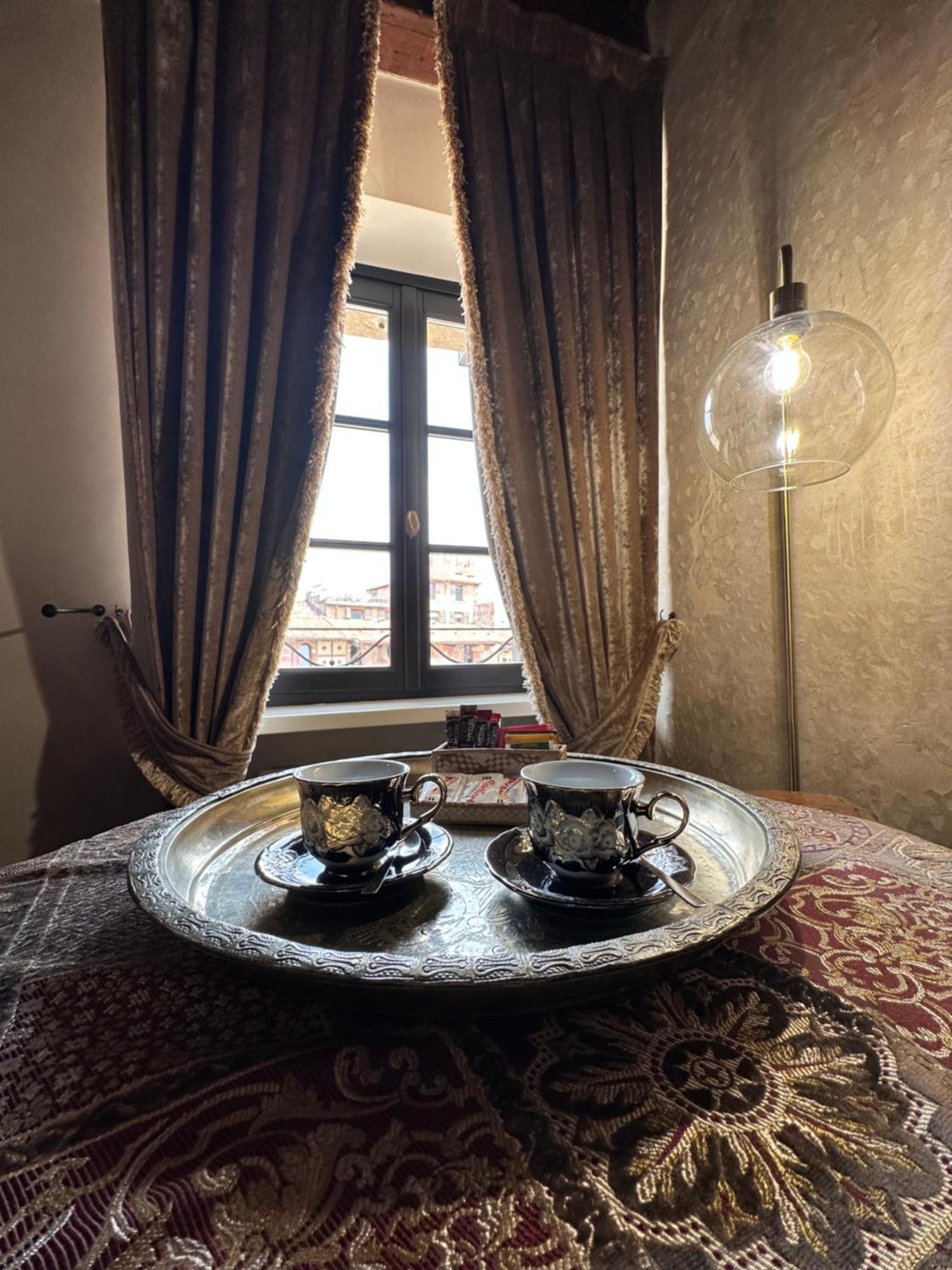 Truly Verona - Delle Erbe Suites Kültér fotó