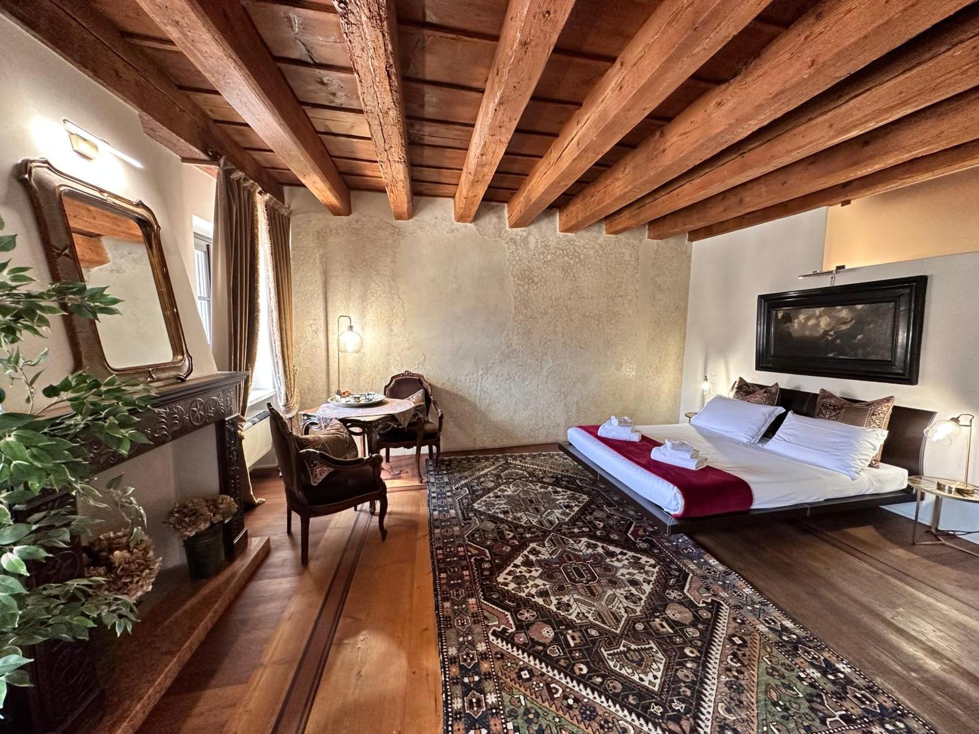 Truly Verona - Delle Erbe Suites Kültér fotó